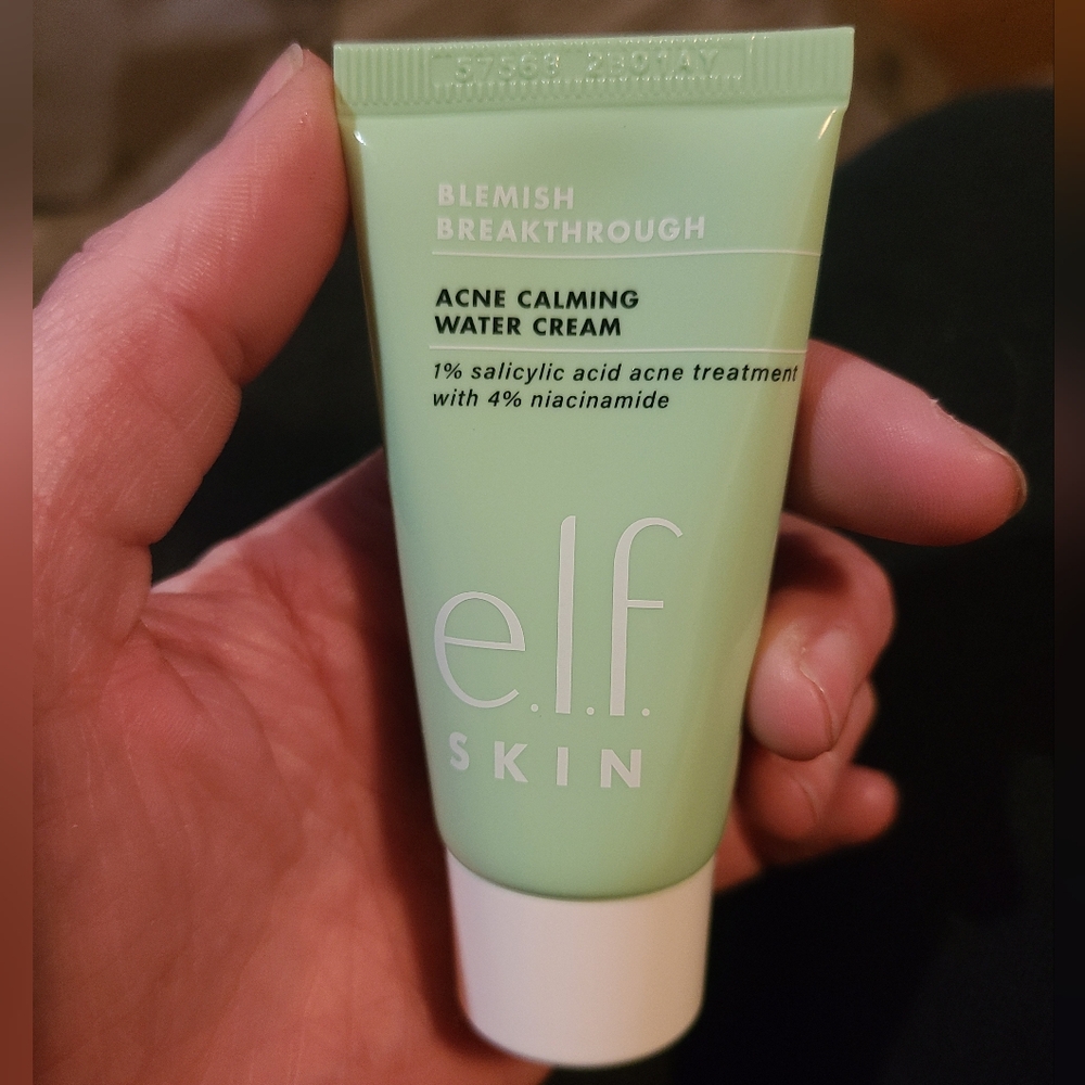 Skin Acne Calming Water Cream - Green